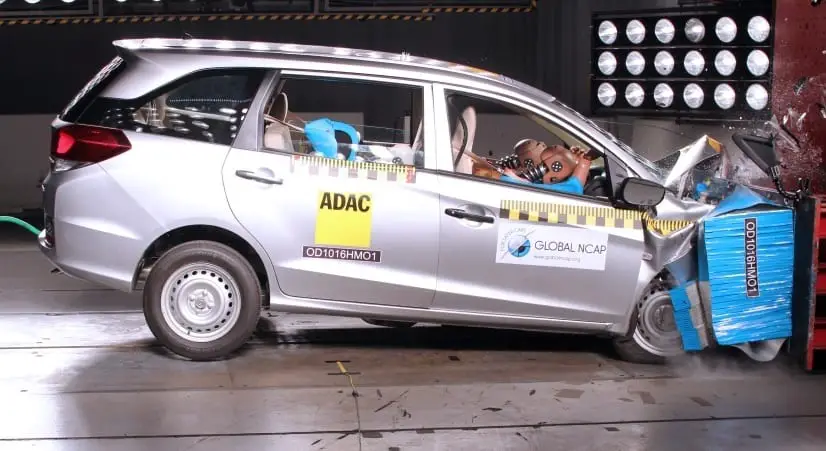 Honda Mobilio Crash testing