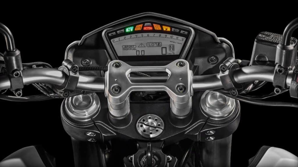 Digital Instrumentation of Hypermotard 939