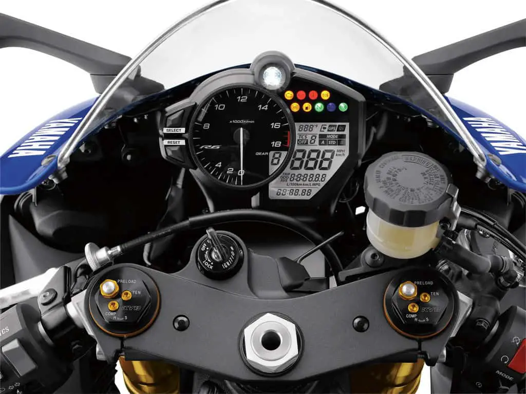 17yzf-r6_team_yamaha_blue_feature_09-dash