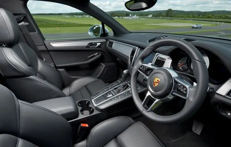 porsche-macan-interiors