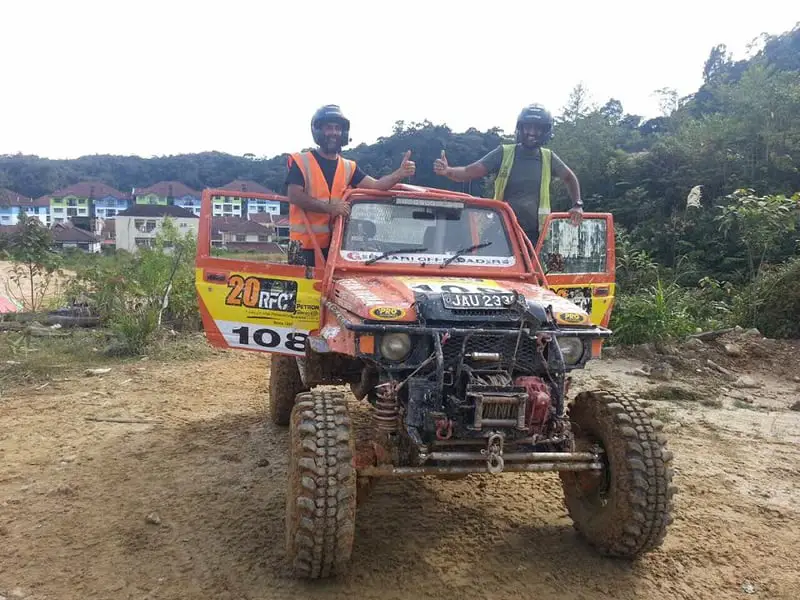 gurmeet-virdi-left-and-co-driver-kirpal-singh-tung-at-rfc-grand-final-2016-in-malaysia-1