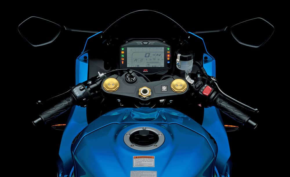 2017-gsxr1000-cockpit-dash