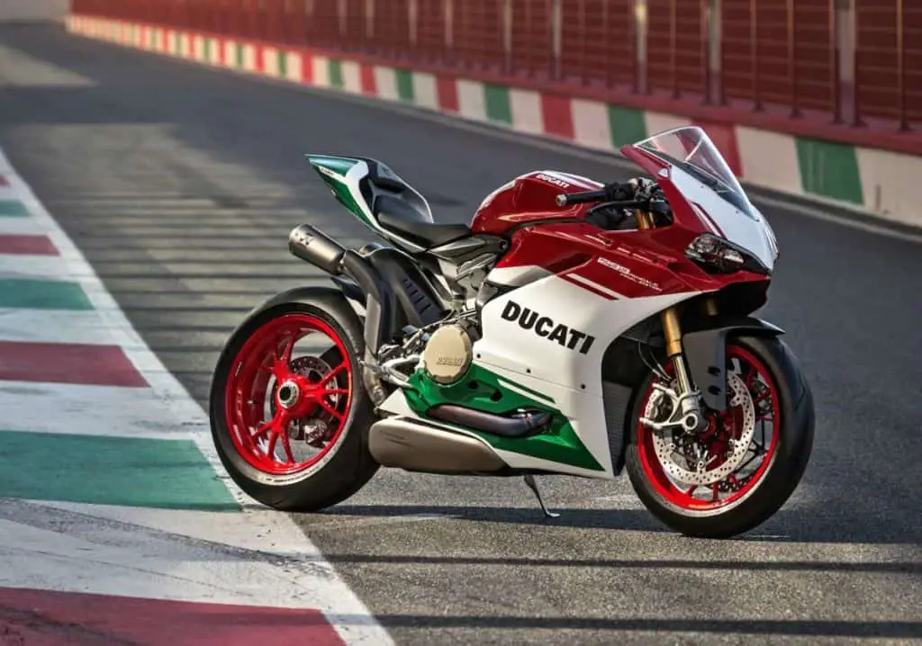 2017-ducati-1299-panigale-r-final-edition-unveiled-laguna-seca-sbk-india